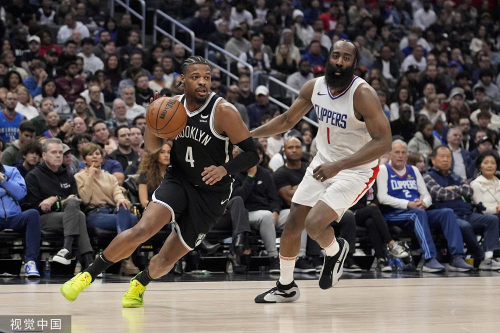 在绿茵场上 在绿茵场上